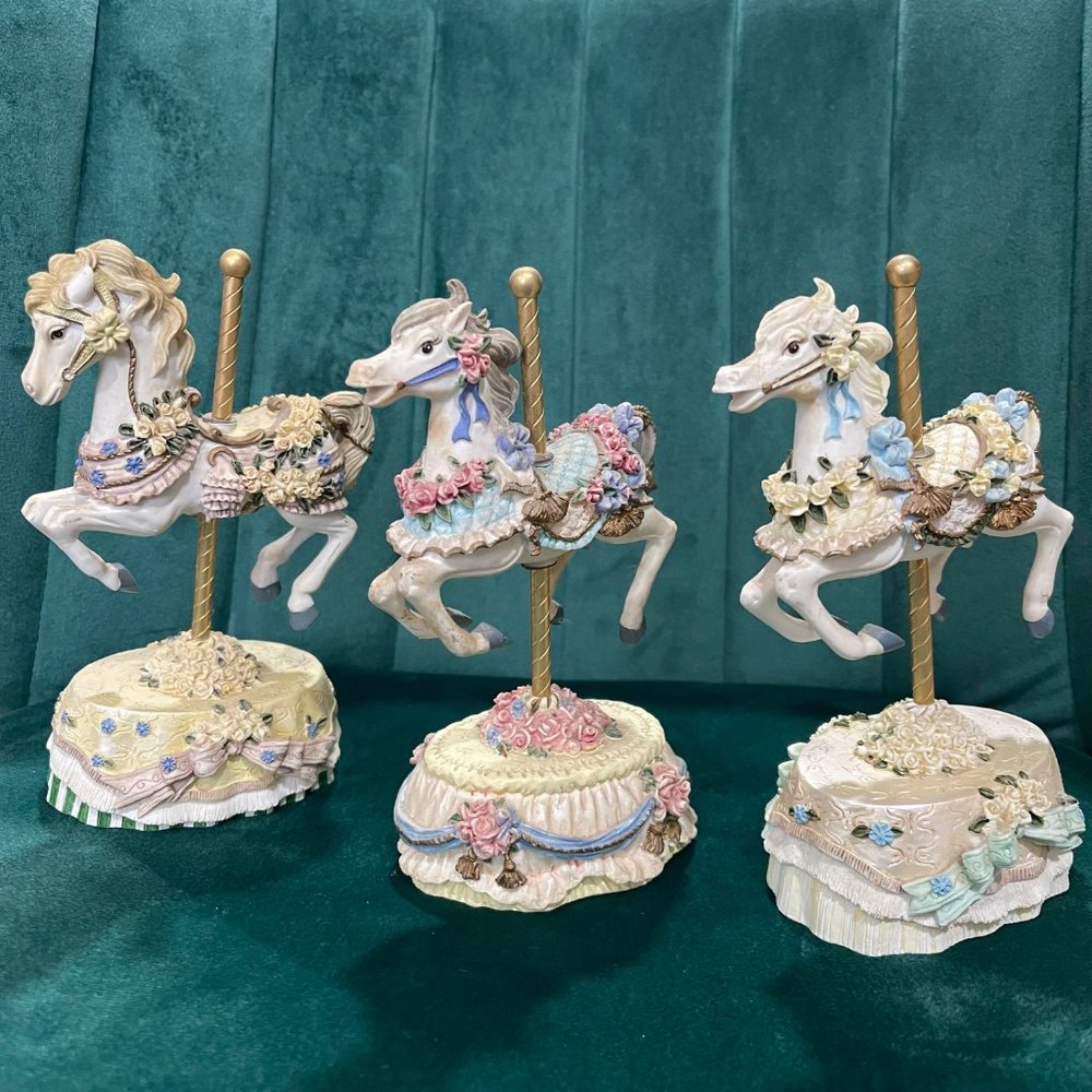 Carousel Musical Collection - Picture 9 of 16